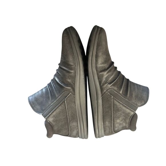 Clarks Black Breeze Range Ruched Booties Size 10 WIDE - Picture 7 of 8